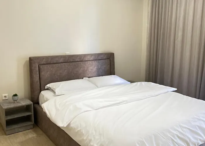 Mamour Apartment In Athens