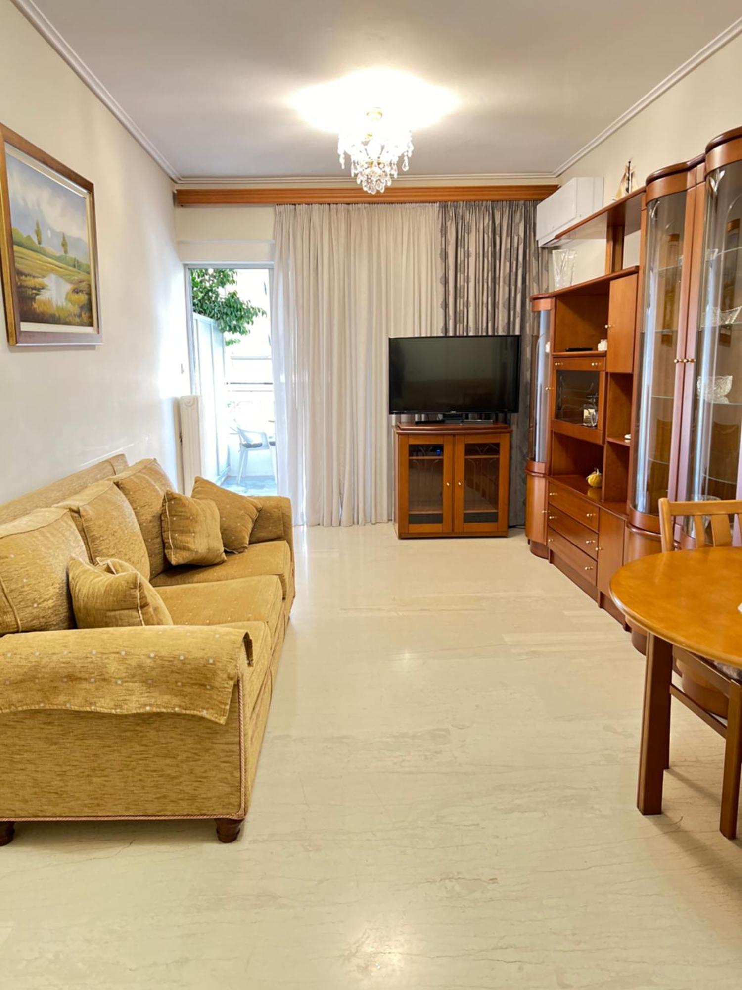Apartment Mamour In